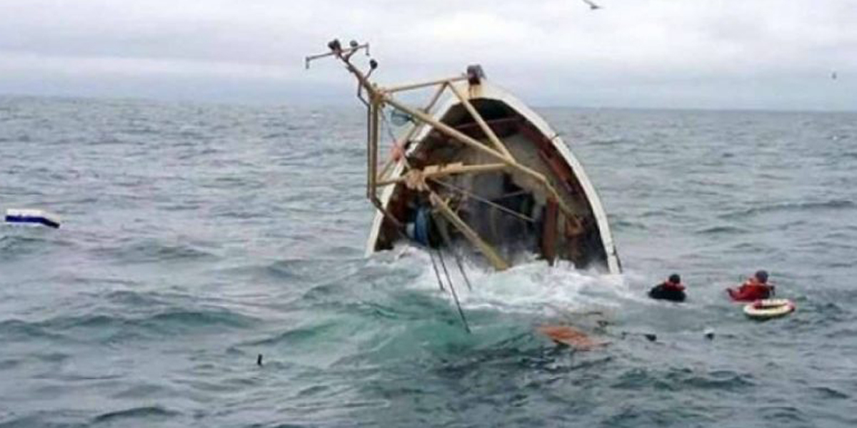 غرق سفينة إسبانية في عرض المحيط الأطلسي يُخلّف 7 قتلى و14 مفقودا