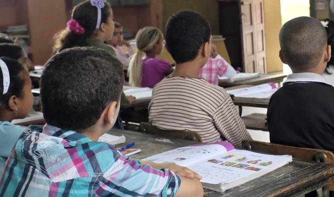 اتفاقية مغربية أوروبية لتمويل بناء 150 مدرسة