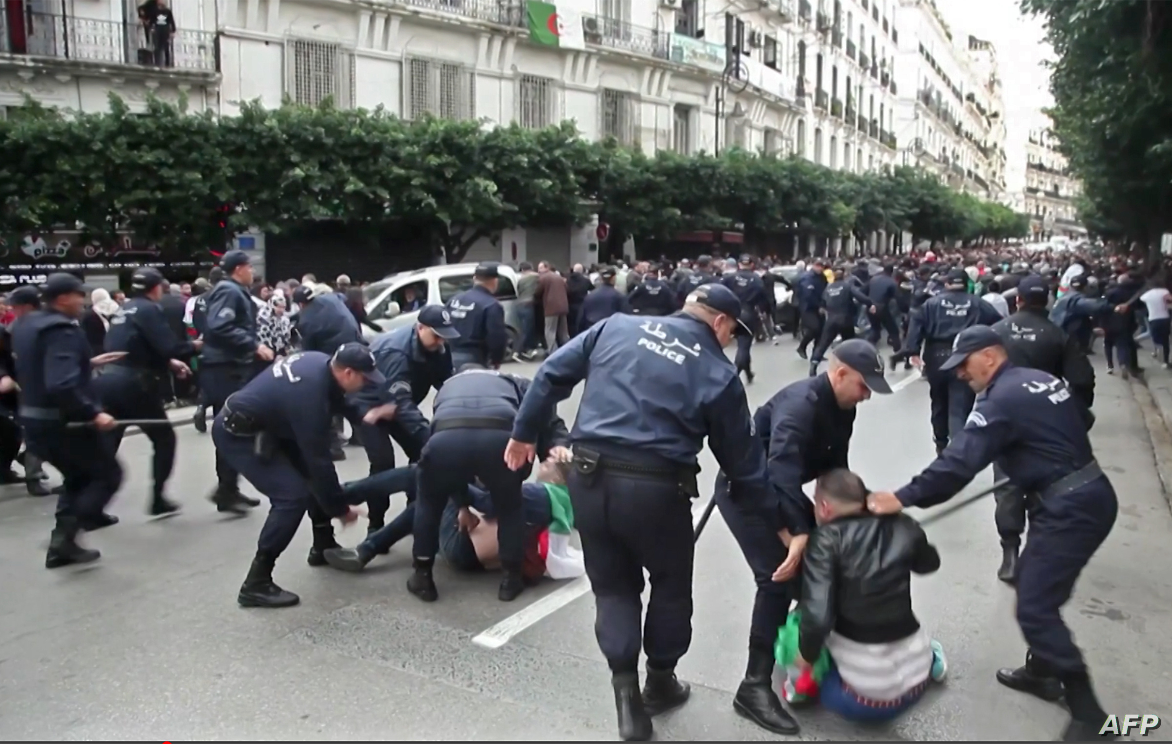 نقابة المحامين في روما تندد بانتهاكات حقوق الإنسان في الجزائر