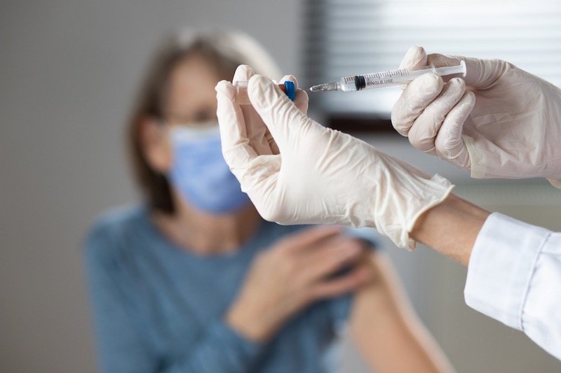 خبير يحدد الفئات المجبرة على التطعيم ضد الأنفلونزا