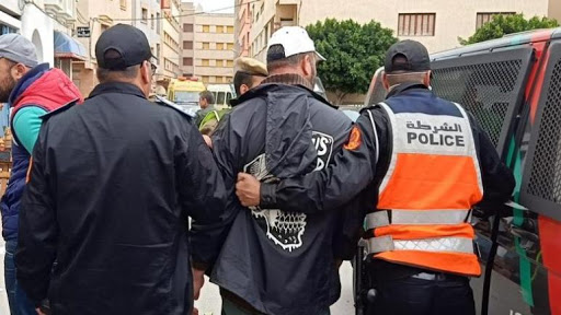 اعتقال شخص تورط في ترويج أجهزة الغش بالإمتحانات في العروي