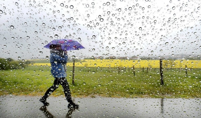خبير يكشف سبب تأخر هطول الأمطار في المغرب