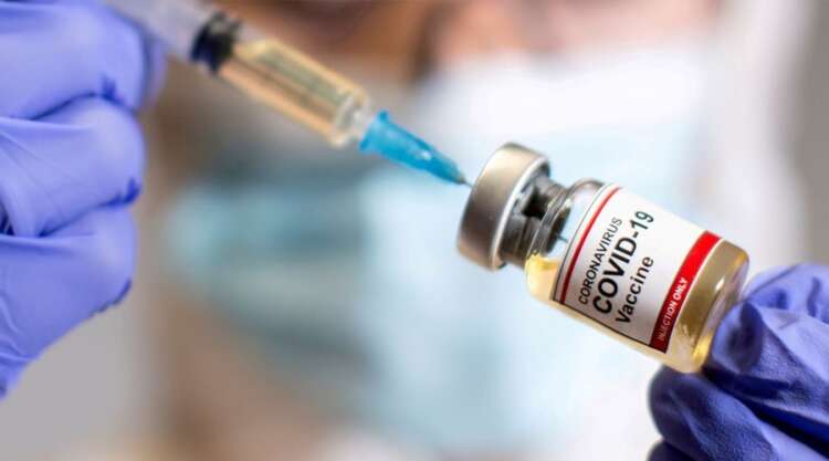 الجرعة الثالثة من اللقاح تحرم مئات المغاربة بالخارج من العودة 