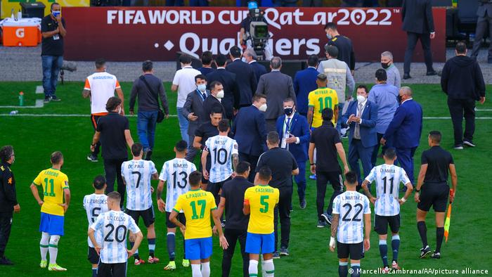 بعد جدل واسع.. الفيفا تأمر بإعادة مباراة البرازيل والأرجنتين في تصفيات مونديال قطر