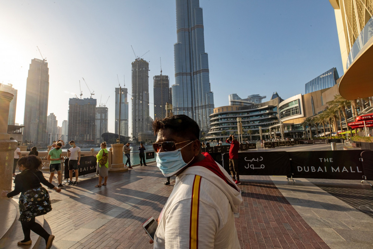 الإمارات تخفف قيود كورونا بفتح المراكز الترفيهية والتسوق