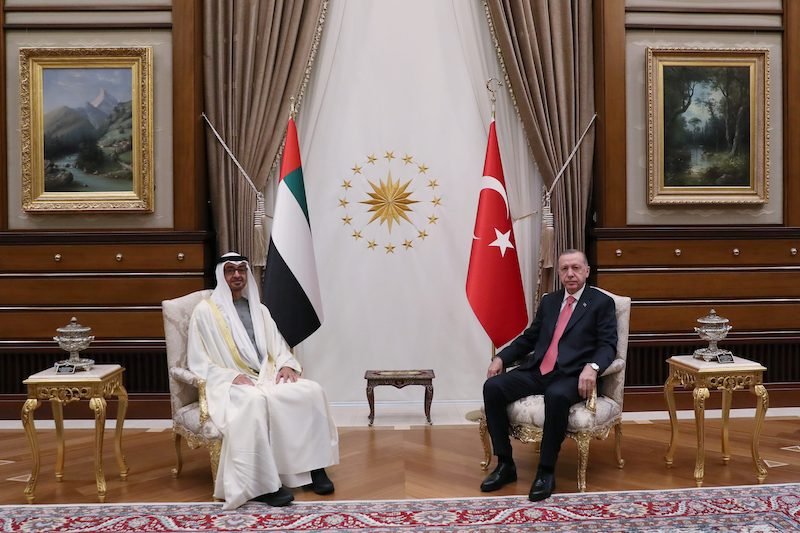 الرئيس التركي يصل إلى دولة الإمارات