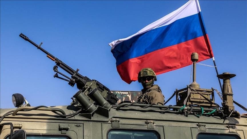 روسيا تعلن بدء سحب قواتها من الحدود الأوكرانية