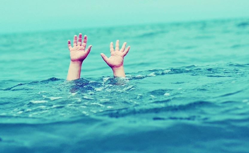 مصرع طفل غرقا إثر محاولته السباحة بشاطئ أكادير