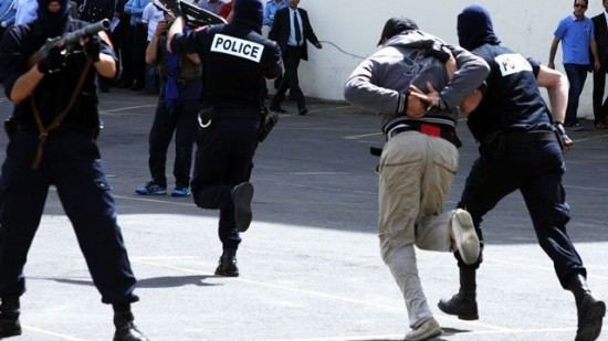 معلومات المخابرات تقود أمن طنجة لاعتقال مواطن كولومبي كمتورط في تهريب الحشيش بطائرة
