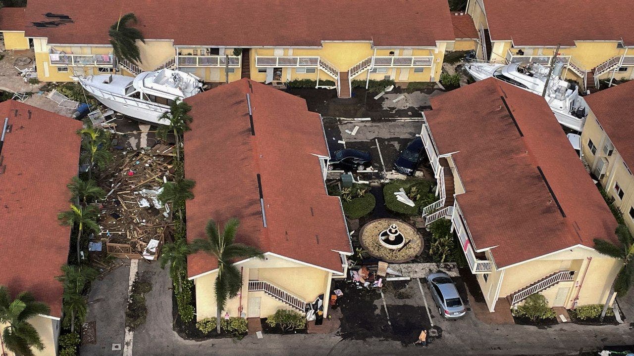 ارتفاع حصيلة ضحايا إعصار “إيان” في فلوريدا إلى 45 شخصا