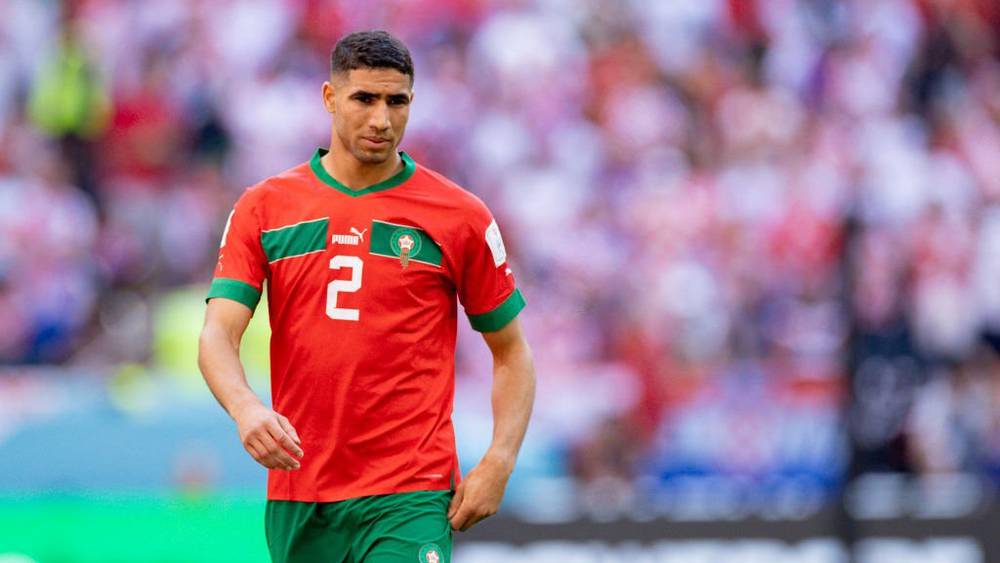 طبيب المنتخب المغربي يكشف جديد الحالة الصحية لحكيمي ومزراوي قبل لقاء بلجيكا
