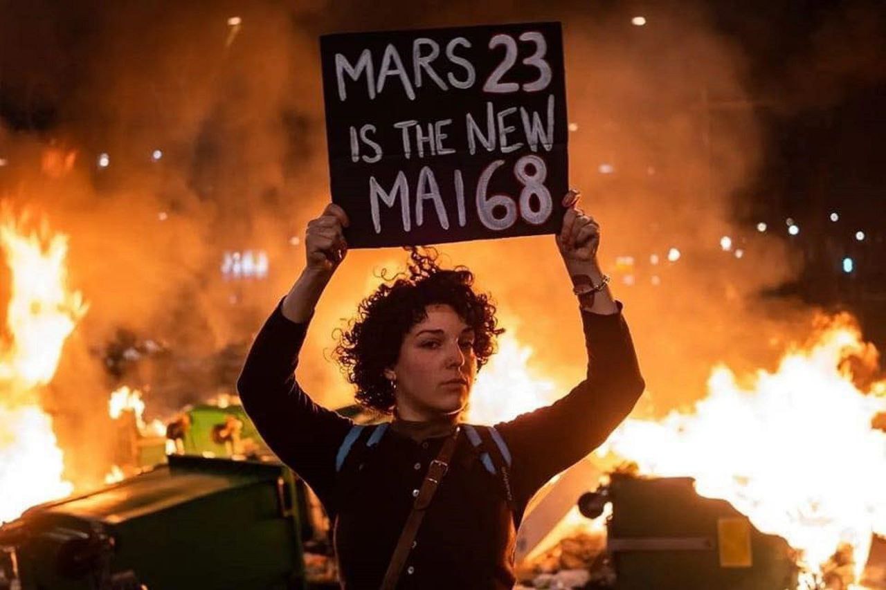 فرنسا تحترق … مظاهرات وأعمال عنف تجوب المدن الفرنسية رفضاً لتمديد سن التقاعد
