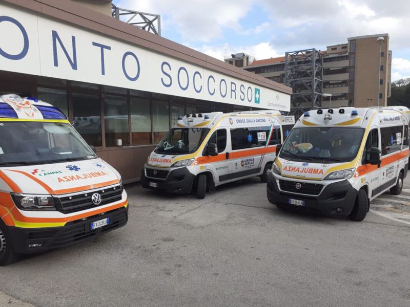 مغربيٌّ مخمورٌ يُرعب طاقم مستشفى إيطالي بـ”مشرط”