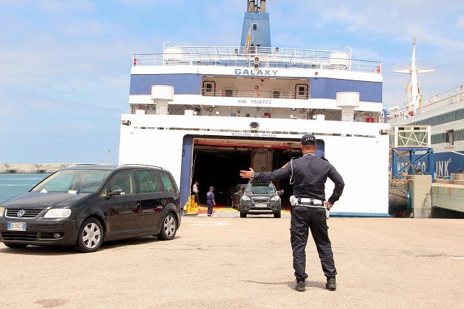تعاون أمني مغربي كندي يحبط محاولة تهريب سيارات مسروقة بميناء طنجة المتوسط