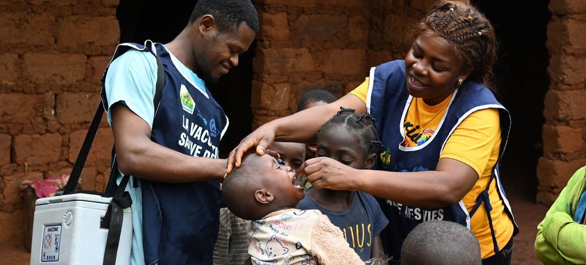 منظمة الصحة العالمية تطلق أكبر حملة تطعيم ضد شلل الأطفال بإفريقيا